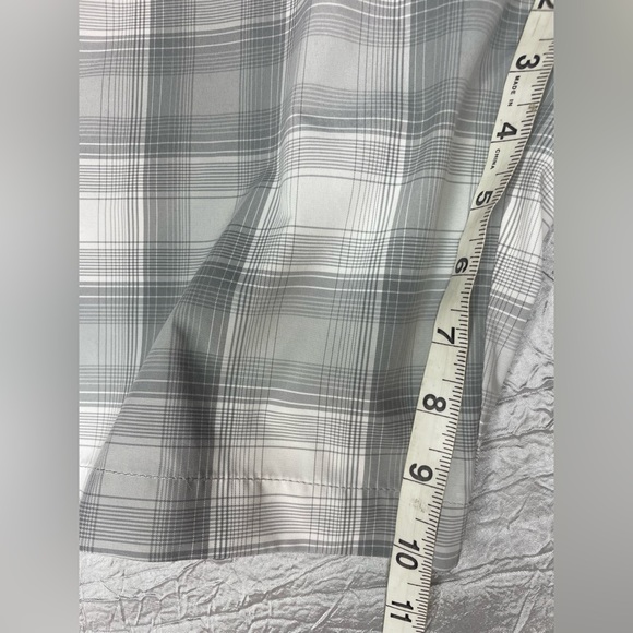 Ben Hogan Performance 100% polyester white & gray flat front plaid shorts - Picture 9 of 12